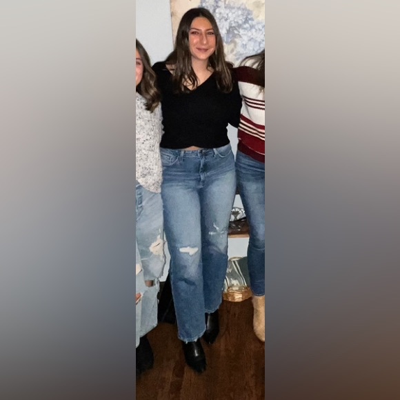 High rise flare ripped jeans. Not cropped. - Picture 2 of 3